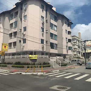 Lindo Em Canasvieiras A Uma Quadra Do Mar - Próximo Ao Trapiche Dos Barcos Piratas Florianópolis